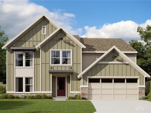 2580 Golden Leaf Dr, Beavercreek, OH 45431