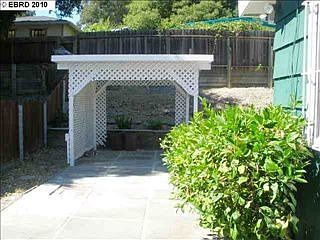 4th image of 2635 Sheldon Dr