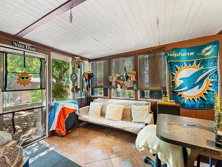 3032 Stanford Rd — Photo 23