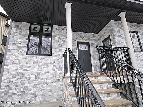 3rd image of 351 Edgegrove Ave