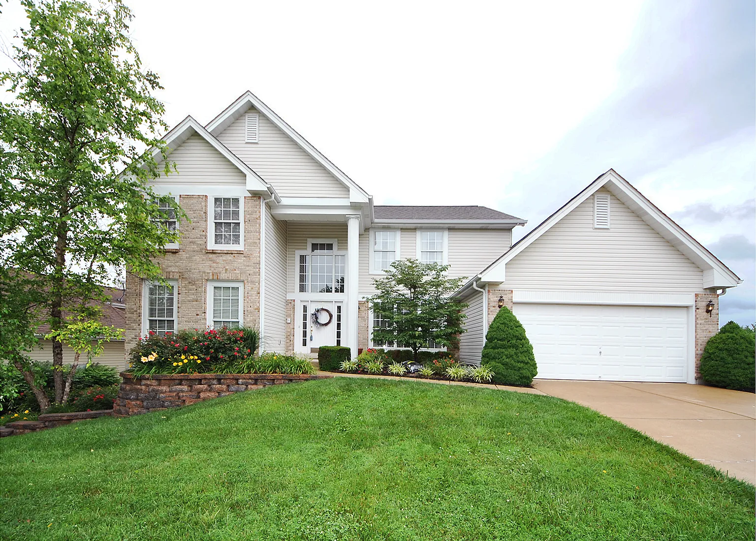 990 Arlington Glen Dr photo 1