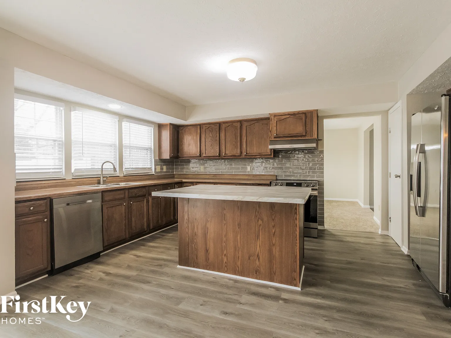 4 bed, 2.5 bath, 2638 sqft, $2,720 — Photo 4