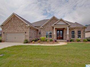 3007 Chimney Cove Cir, Brownsboro, AL 35741