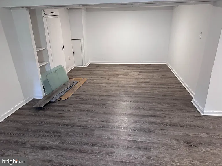 222 Townsend Ave — Photo 15