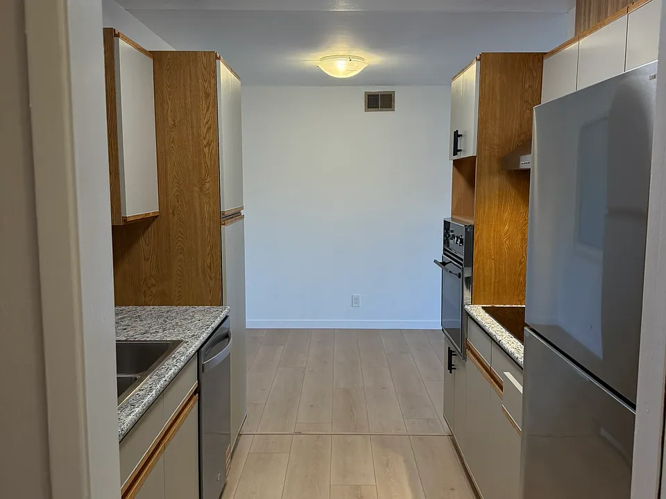 Entrance to kitchen and dining