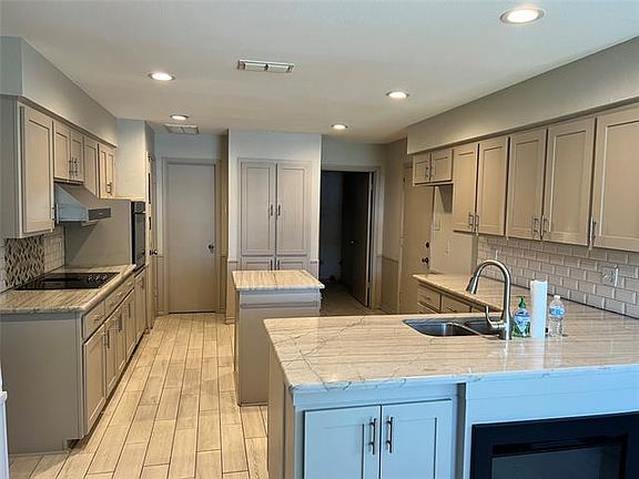 3rd image of 1229 Melony Dr