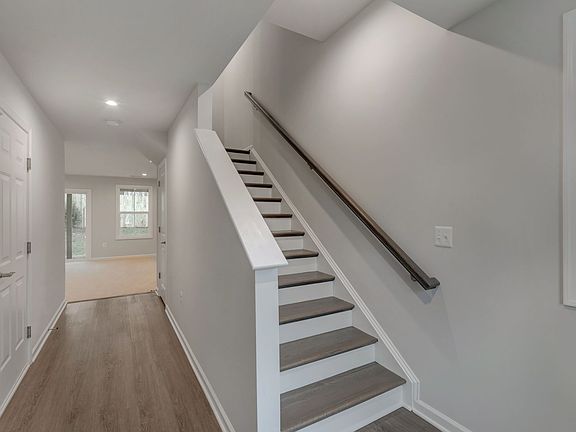 5th image of 2025 Desoto Dr
