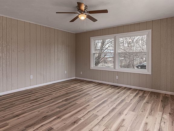 2nd image of 2803 Fairview Ave