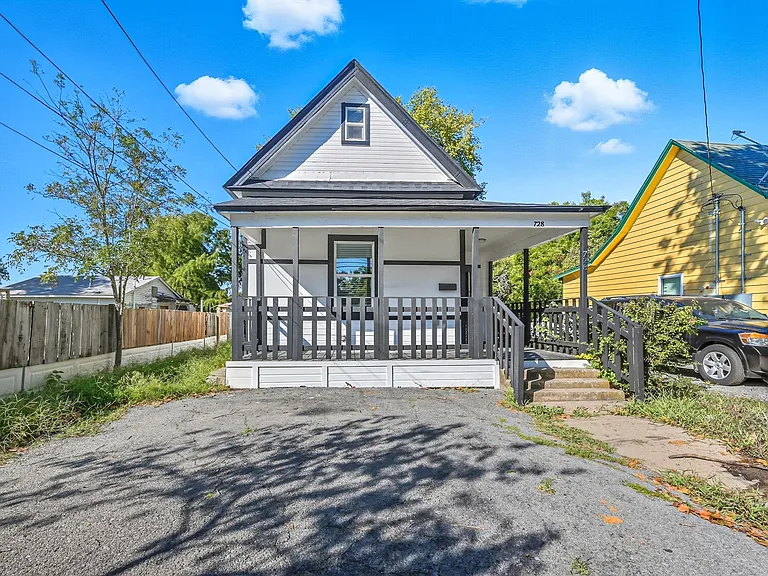 728 S Elm St — Photo 18