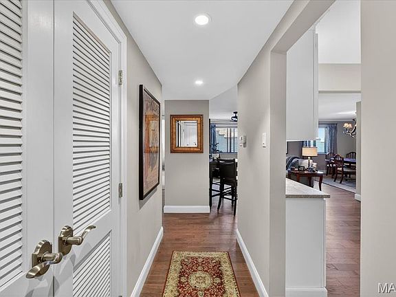 4th image of 4355 Maryland Ave APT 319