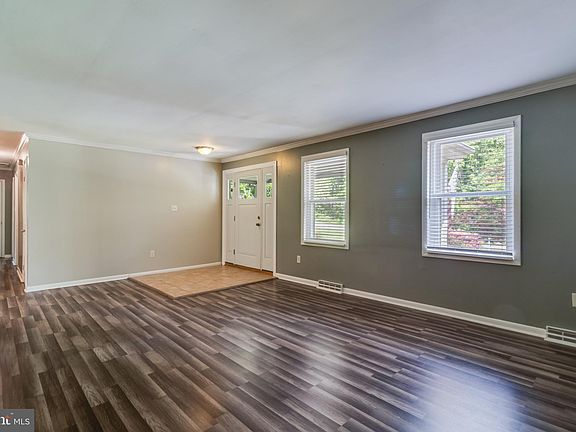 3rd image of 8105 Vacchiano Dr