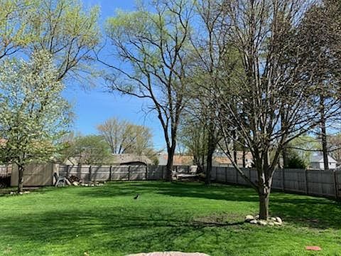 2nd image of 632 Oriole Dr