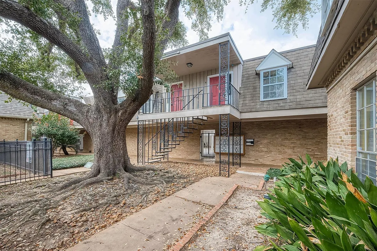 Building Photo - 2601 Marilee Ln #3