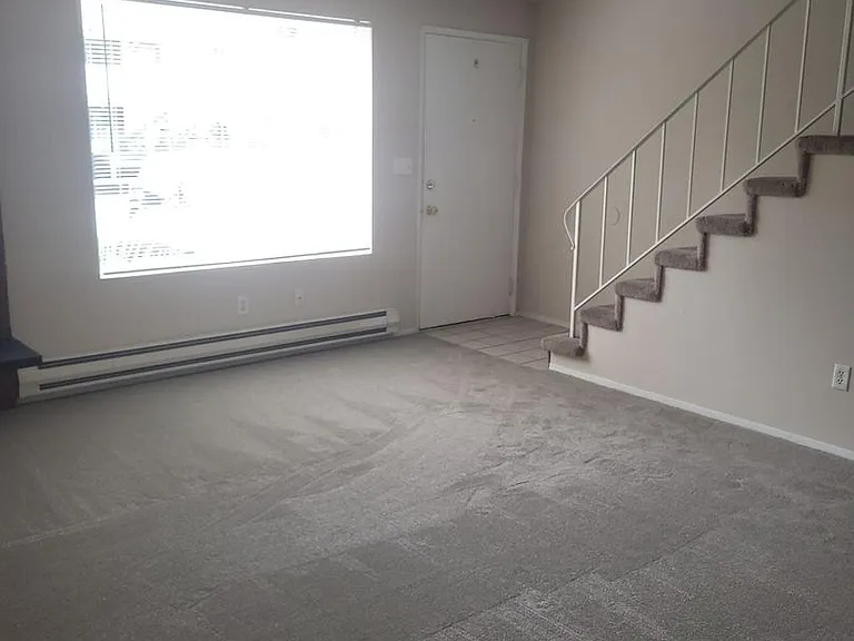 8309 Cirque Dr W #6 — Photo 4