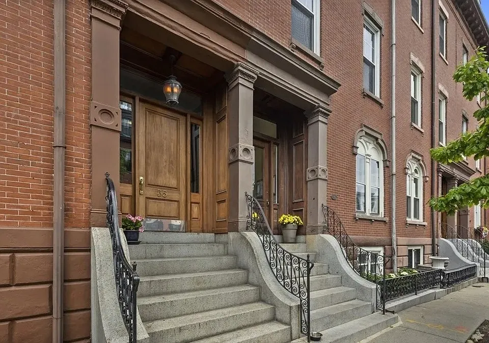 35 High St #3