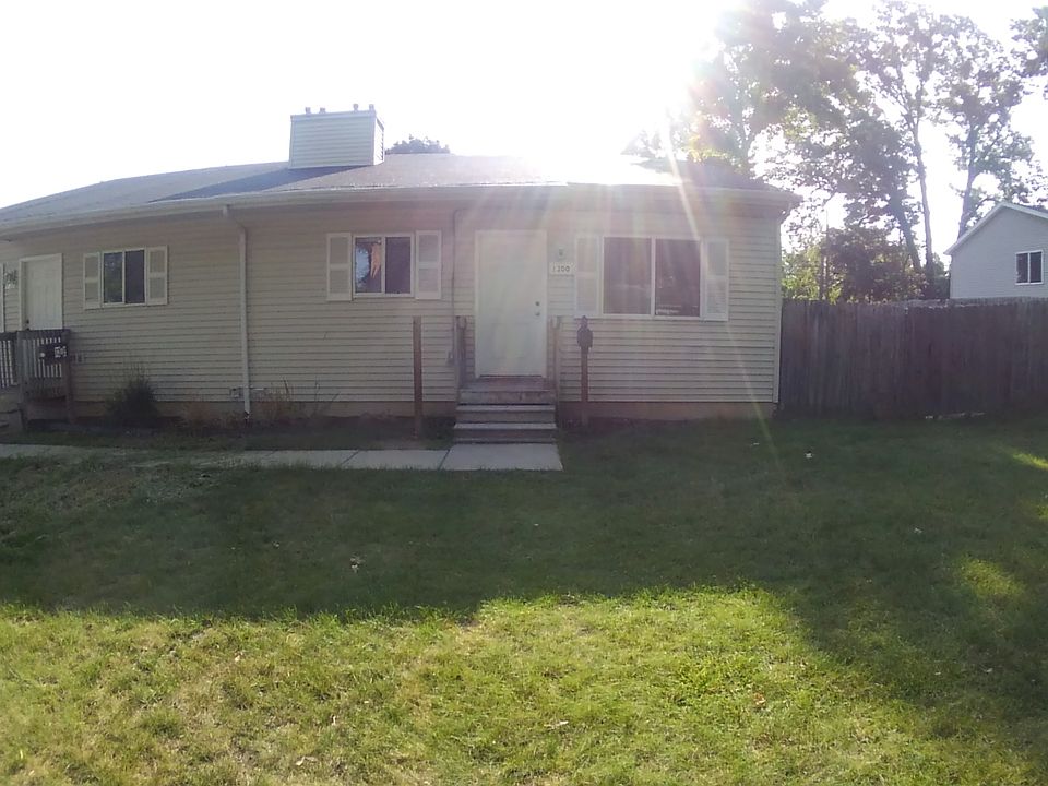 The front of 1300 Albert