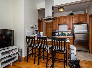 99 Myrtle St #4R, Boston, MA 02114