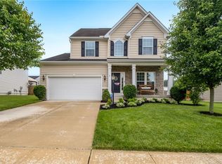 1433 Artesian Ln, Fairborn, OH 45324
