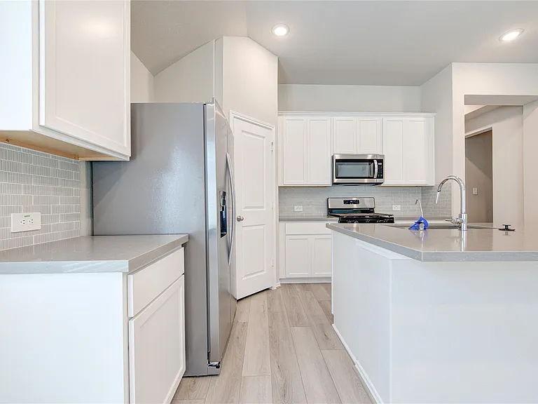 9515 Sierra Crest Ln — Photo 22