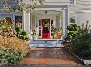 26 Waldron St, Marblehead, MA 01945