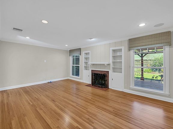 5th image of 12517 Kling St
