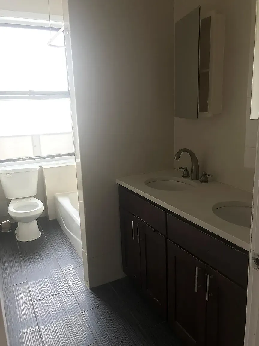 35 St Nicholas Terrace — Photo 2