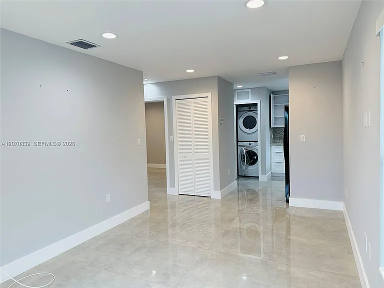 1221 SW 76th Ct — Photo 7