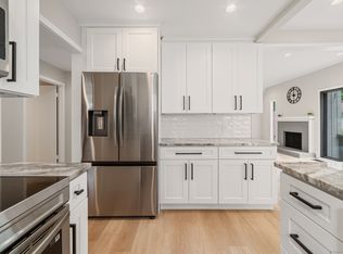 900 Heritage Vlg #B, Southbury, CT 06488