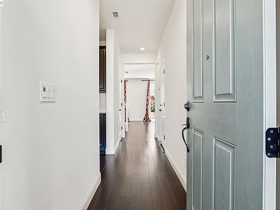 3rd image of 510 E Albertina Ave