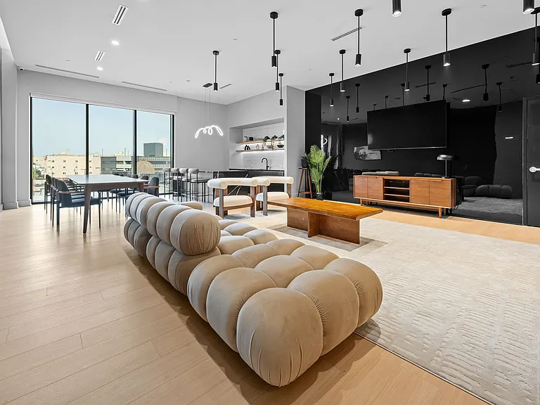 CMPND 15 Central — Photo 37
