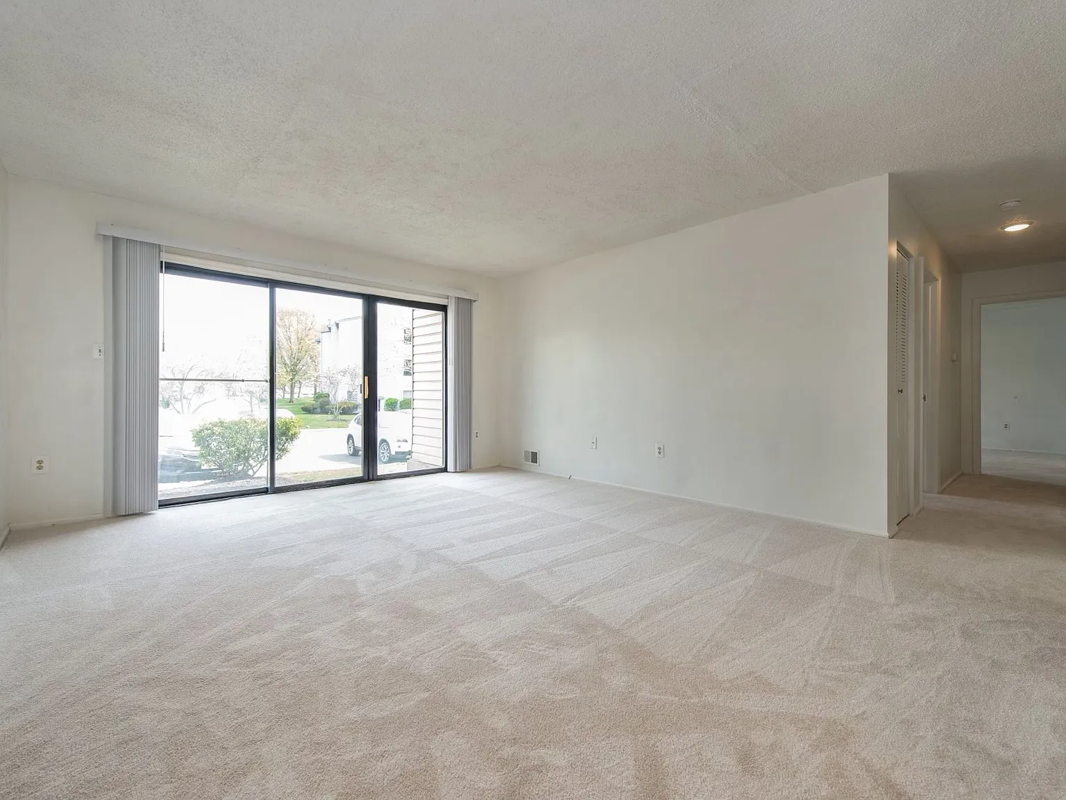 2 bed, 1138 sqft, $2,650 — Photo 2