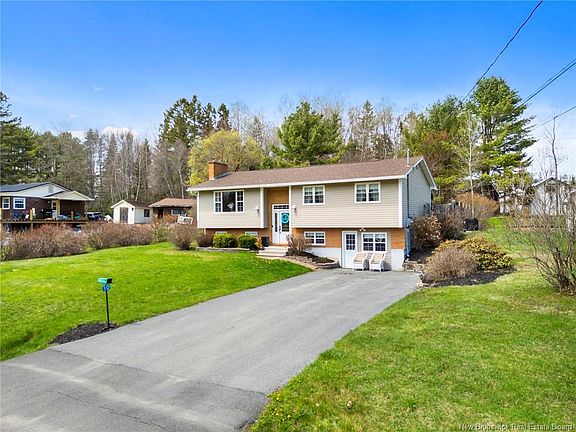 2nd image of 10 Larlee Rd