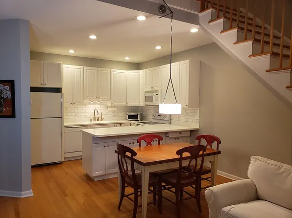 2435 Bedford St #21W, Stamford, CT 06902