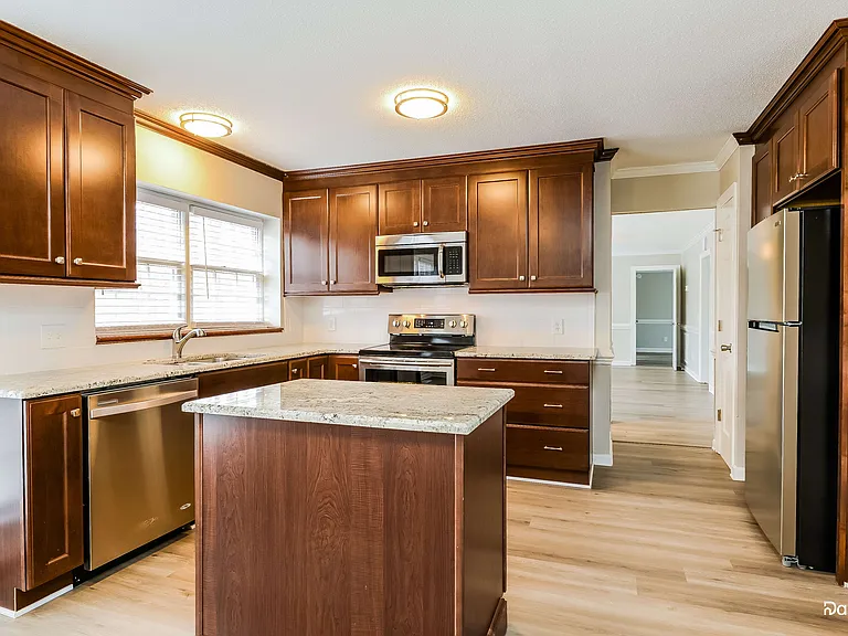 1 Spring Oak Dr — Photo 3