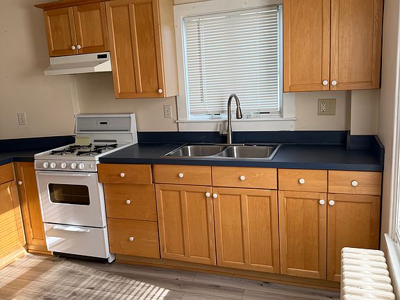 3rd image of 60 Main St #4