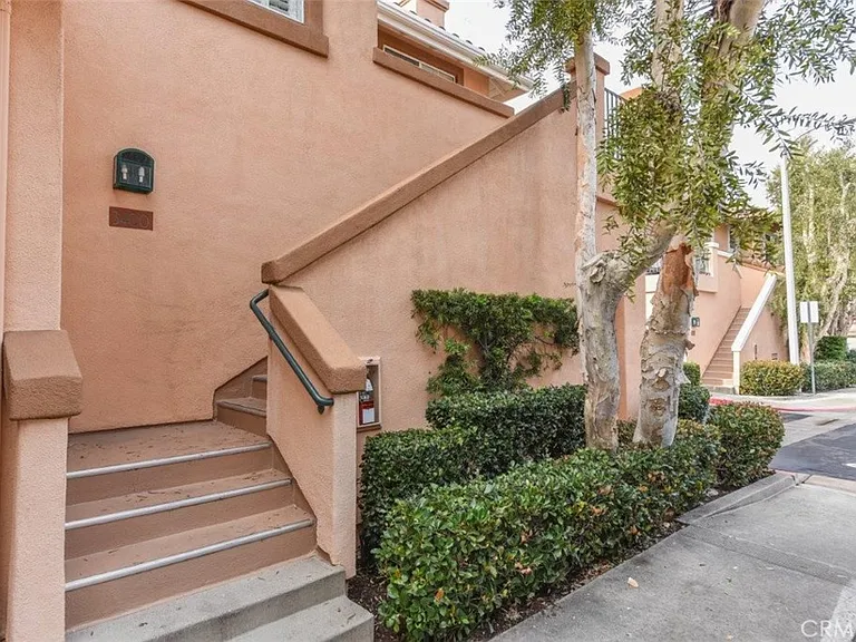 3400 Ladrillo Aisle — Photo 31
