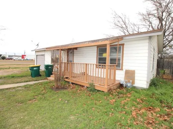 1411 W Main St, Gatesville, TX 76528
