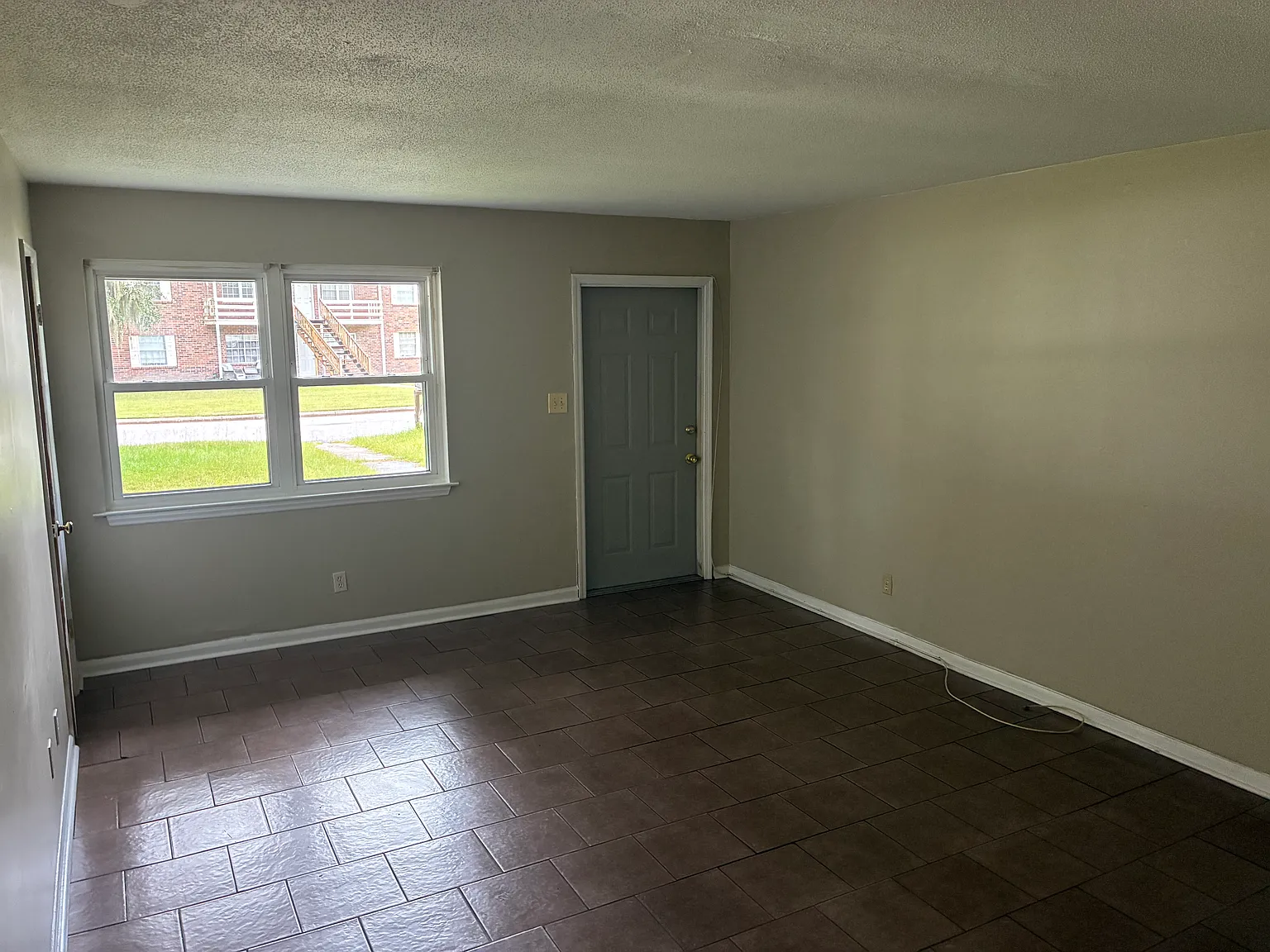 7 Oak Forest Ln — Photo 3