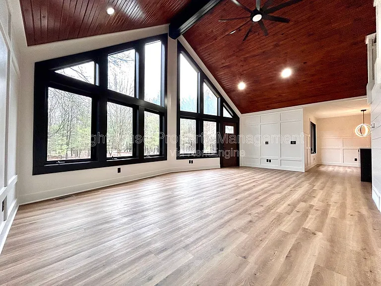 1505 N Green Creek Rd — Photo 19