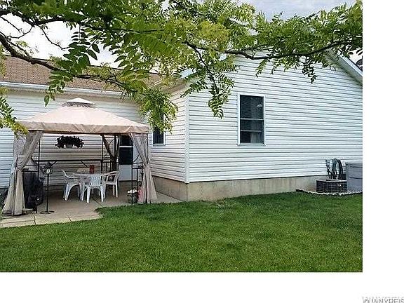 3rd image of 289 Stenzil St