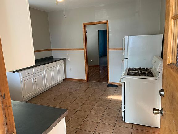 3rd image of 960 Sibley St NW #1