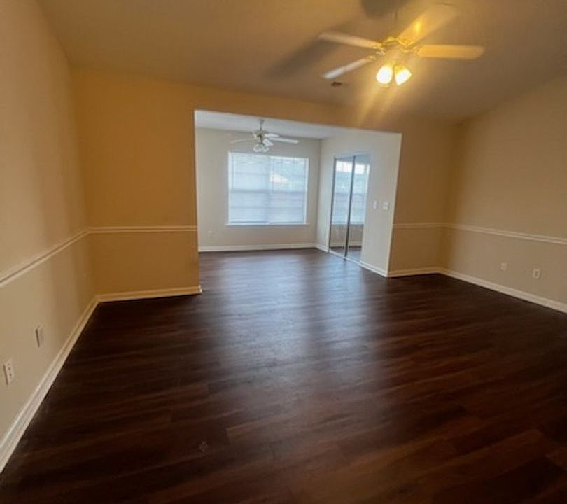 2nd image of 537 Third Loop Rd APT F