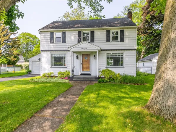 1711 Winton Rd N, Rochester, NY 14609