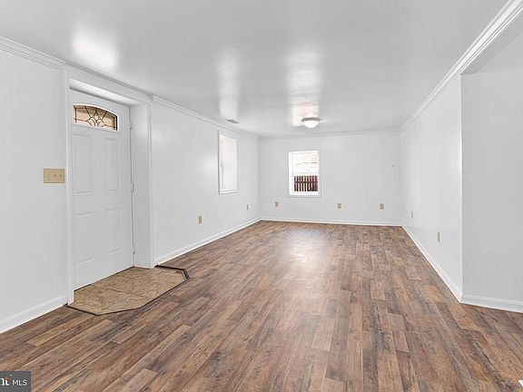 3rd image of 1307 Monroe Ave