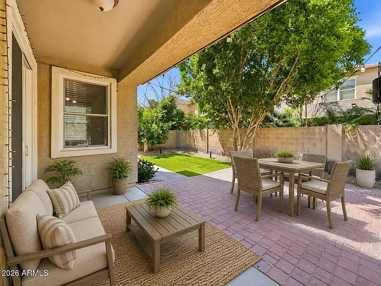 2250 E Wayland Dr — Photo 6