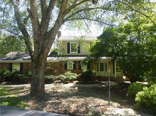 135 Quail Run Rd, Mount Airy, NC 27030