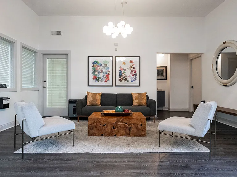 The Summit Apartments — Photo 19