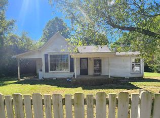 201 Mena St, Mena, AR 71953