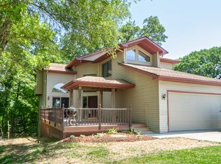 319 Holiday Dr, Somonauk, IL 60552