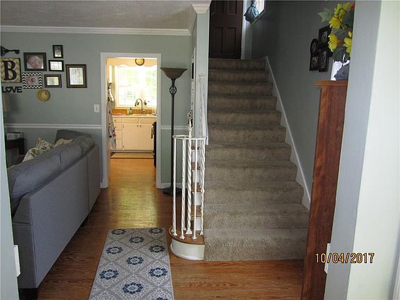 3rd image of 315 Bon Air Dr